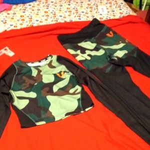 Camouflage firm abs outfit to work out if you want it you got to work for it